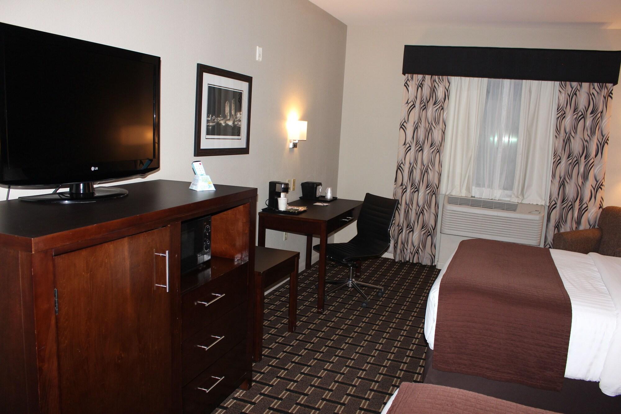 Hotel Baymont By Wyndham Columbus Exterior foto