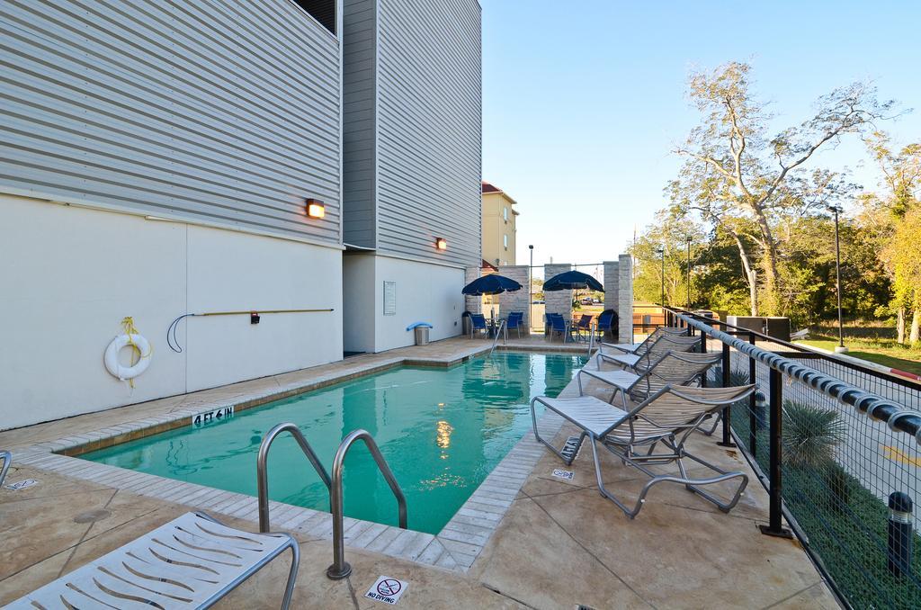Hotel Baymont By Wyndham Columbus Exterior foto