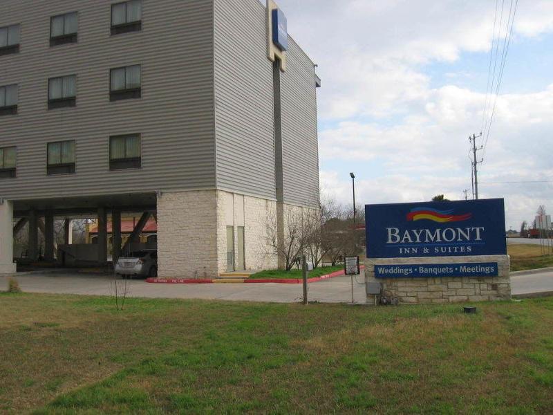 Hotel Baymont By Wyndham Columbus Exterior foto